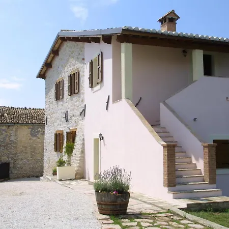 Villamagina Sleeps 6 Pool Wifi Sellano