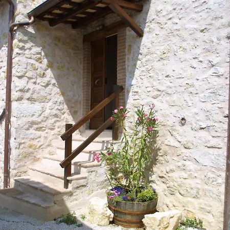 Villamagina Sleeps 6 Pool Wifi